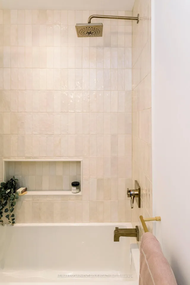 Additional image 31 of 369 Charlton Ave