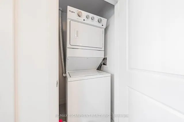 Additional image 16 of 460 Dundas St Unit 327