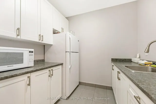 Additional image 25 of 33 Whitmer St Unit 609