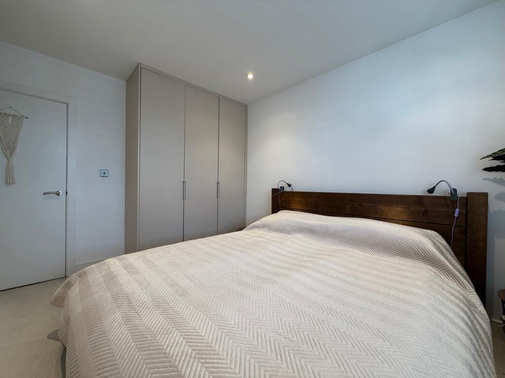 Additional image 8 of Great North Road, Hatfield, AL9