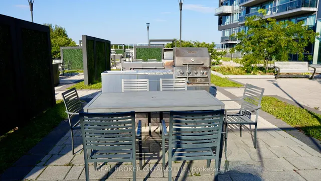 Additional image 27 of 2087 FAIRVIEW St Unit 606