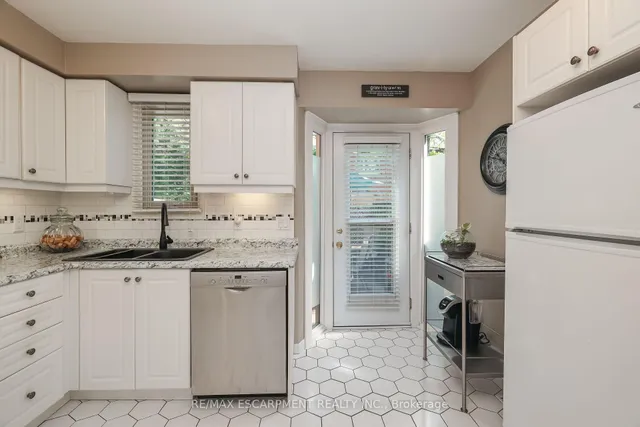 Additional image 7 of 895 MAPLE Ave Unit 132