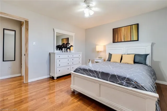 Additional image 29 of 18 Pavarotti Crt