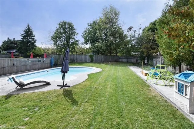 Additional image 46 of 14 Basin Cres