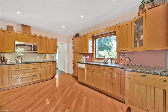 Additional image 16 of 94 Highway 8