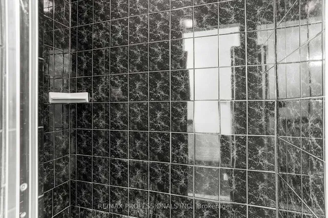 Additional image 31 of 384 Limeridge Rd Unit 17