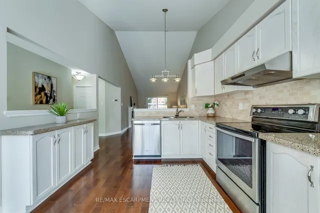 Additional image 13 of 2435 Woodward Ave Unit 15