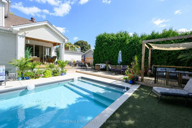 Additional image 28 of 912 Boothman Ave