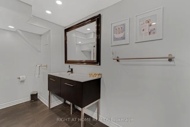 Additional image 30 of 710 Hager Ave