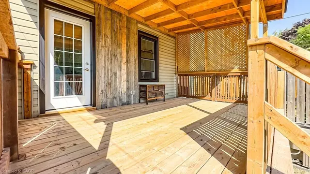 Additional image 17 of 250 Avondale St