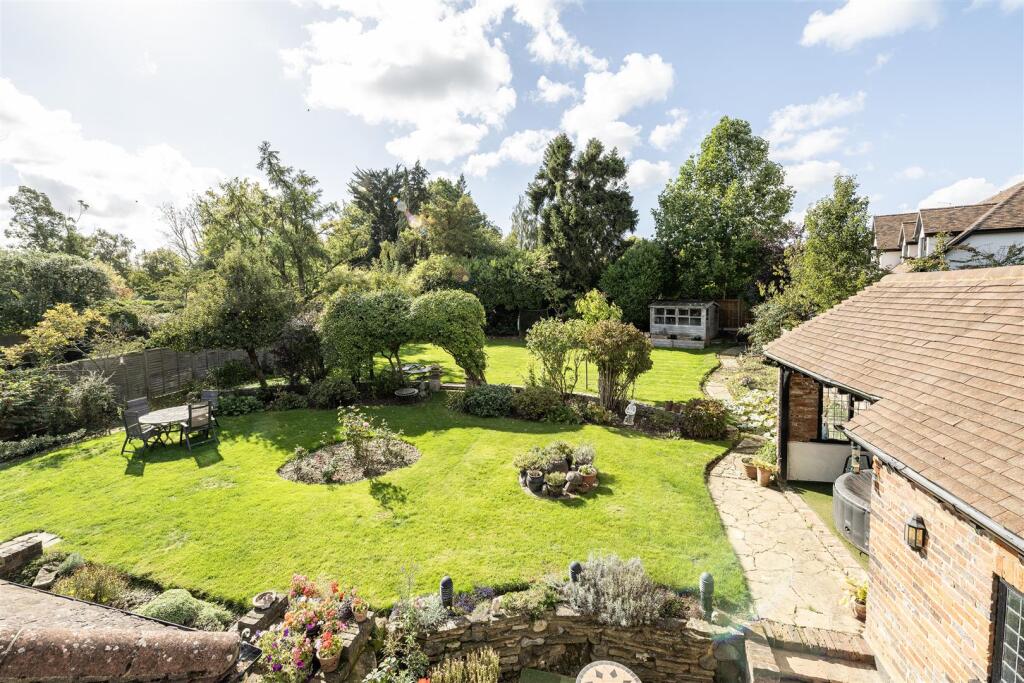 Additional image 12 of Lyndhurst Drive, Harpenden