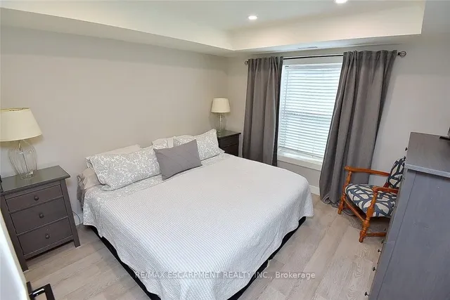 Additional image 22 of 2035 Appleby Line Unit 103