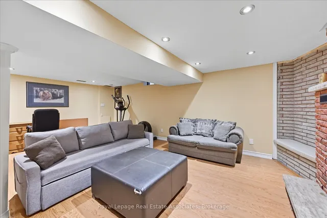 Additional image 35 of 107 Billington Cres