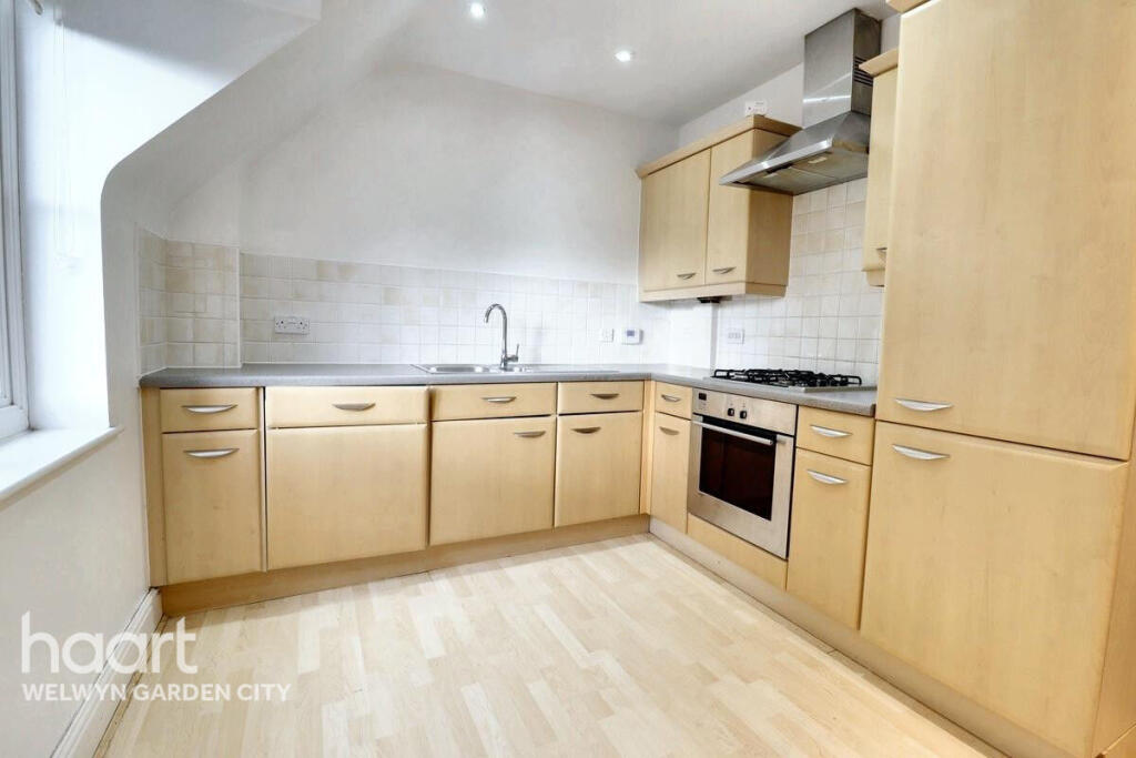 Additional image 8 of Canonsfield Road, WELWYN