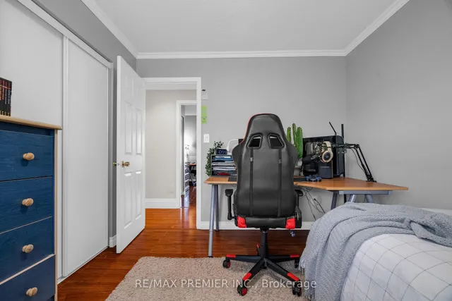 Additional image 34 of 920 McDuffe Cres