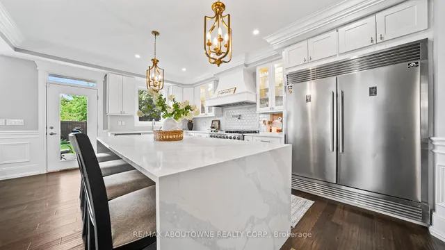 Additional image 10 of 11 John Murray St