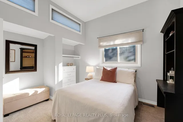 Additional image 4 of 2063 Cavendish Dr