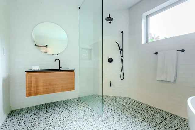 Additional image 32 of 12 Blackberry Pl