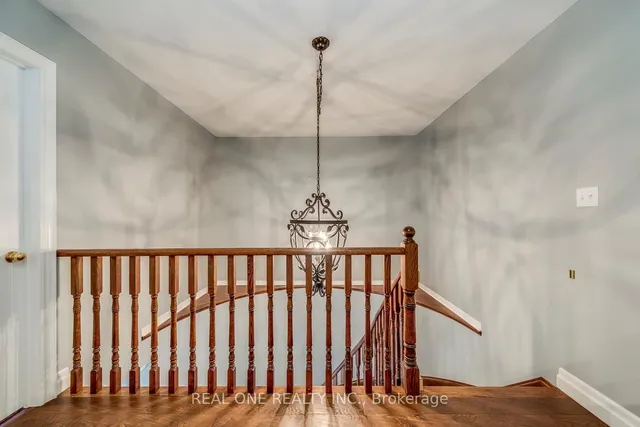 Additional image 20 of 5803 Page Cres