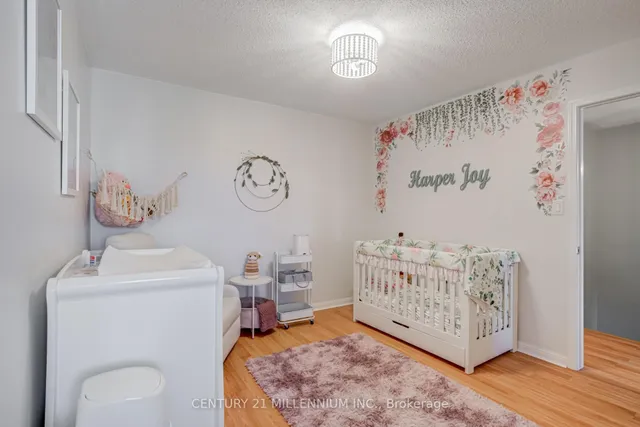 Additional image 29 of 914 Ambroise Cres