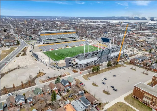 Additional image 45 of 50 Barnesdale Ave