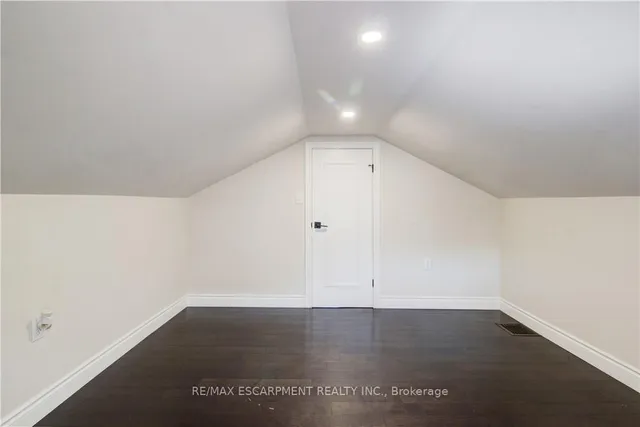 Additional image 44 of 109 TERRACE Dr