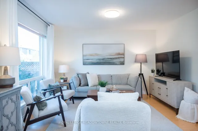 Additional image 13 of 698 Edwards Ave