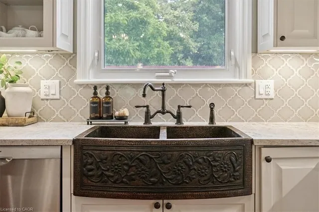 Additional image 18 of 493 Donegal Dr