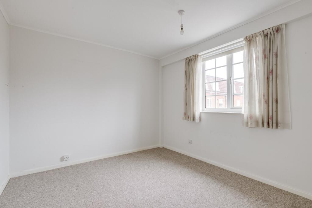 Additional image 12 of Longcroft House, Fretherne Road, Welwyn Garden City, Hertfordshire, AL8 6PZ