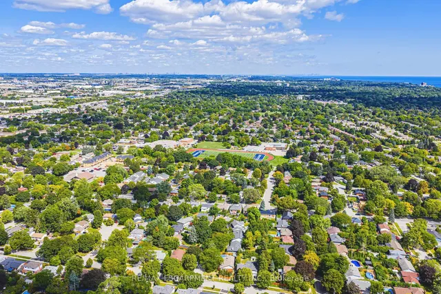 Additional image 46 of 469 Claridge Rd Unit 1