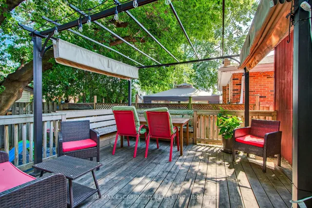 Additional image 31 of 146 Normanhurst Ave