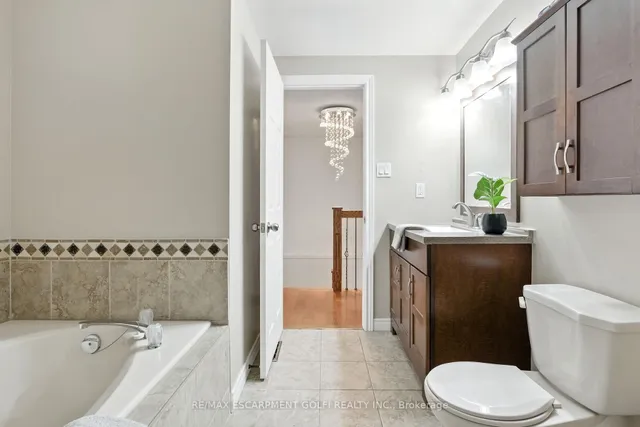 Additional image 19 of 800 Upper Paradise Rd Unit 40