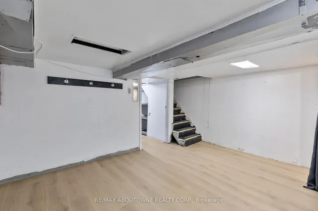 Additional image 19 of 26 Rosemont Ave