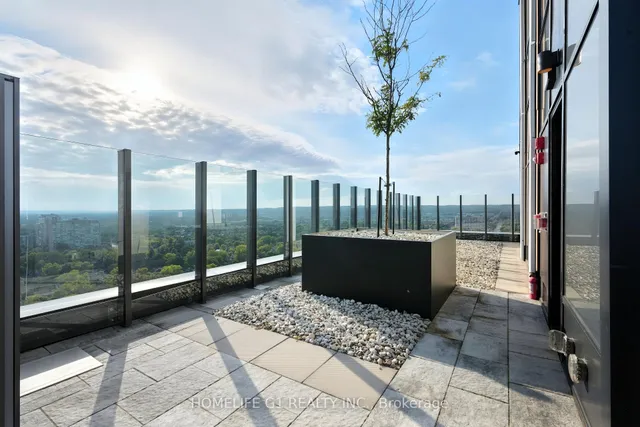 Additional image 27 of 2007 James St Unit 2002