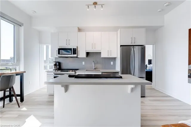 Additional image 9 of 2007 James St Unit 409