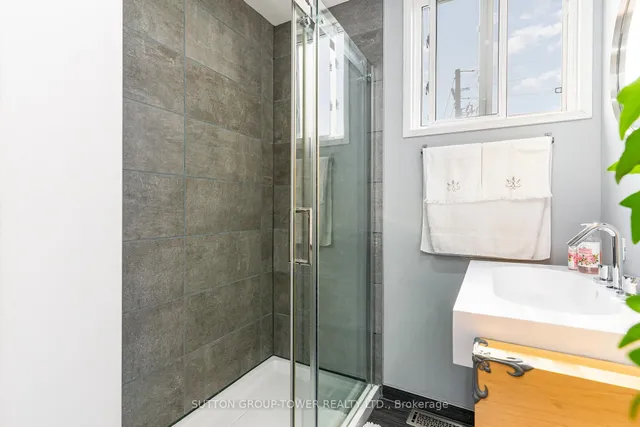 Additional image 20 of 25 Douglas Ave