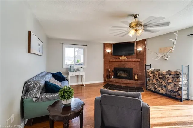 Additional image 17 of 18 Pavarotti Crt