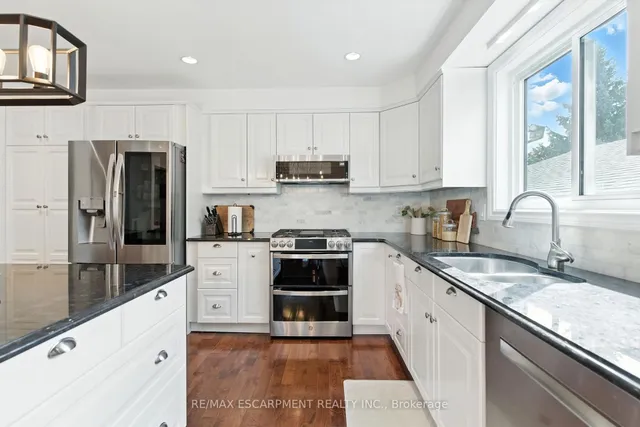 Additional image 14 of 10 Millpond Pl