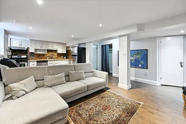 Additional image 24 of 2209 Ghent Ave