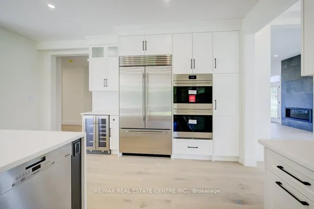 Additional image 13 of 20 Stokes Tr