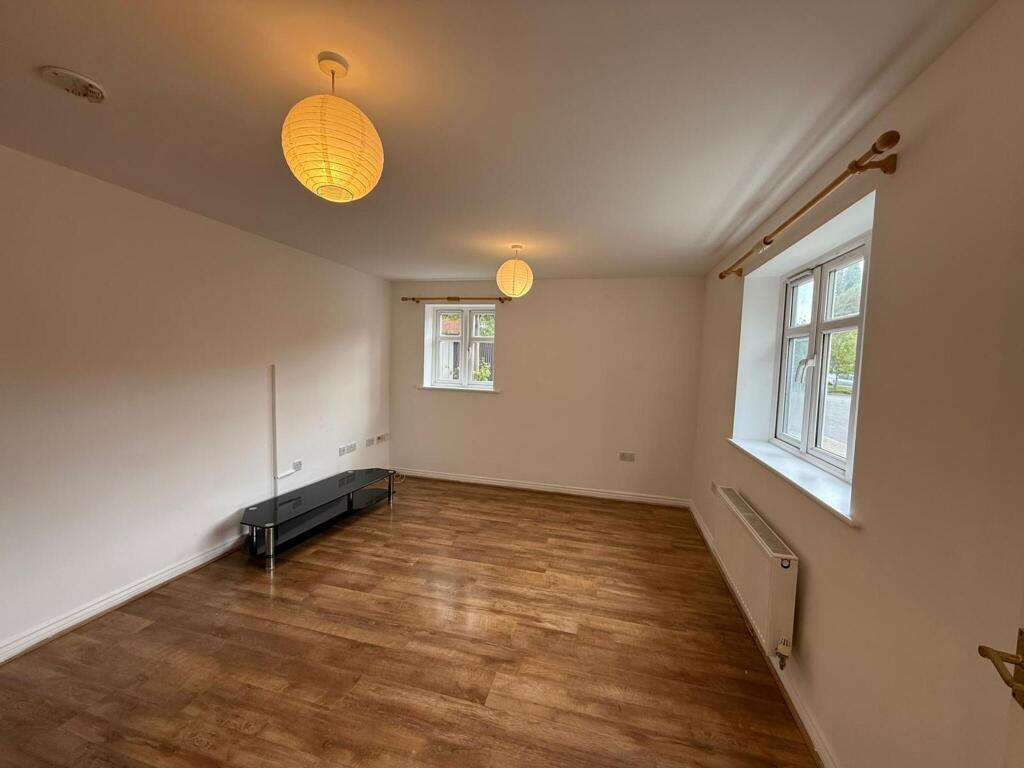 Additional image 3 of Haunch Close