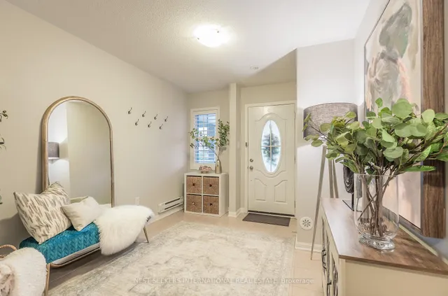 Additional image 4 of 7 Suitor Crt