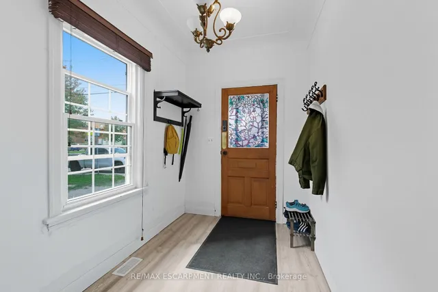 Additional image 4 of 157 East 5th St