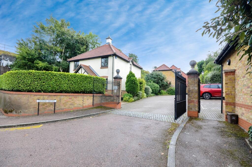 Additional image 10 of Cosne Mews, Harpenden