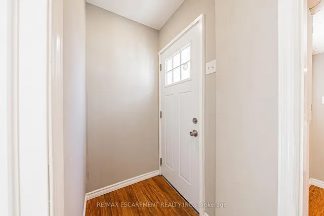 Additional image 28 of 24 Rowanwood St