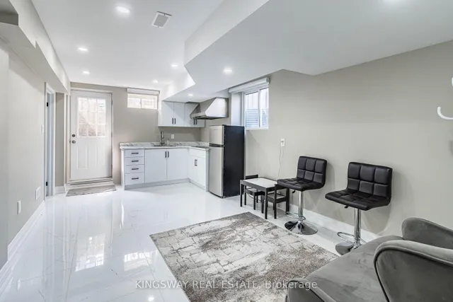 Additional image 35 of 166 Bronson Terr