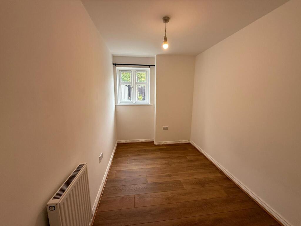 Additional image 8 of Haunch Close