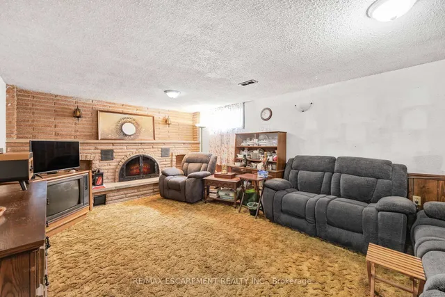 Additional image 31 of 1196 Dowland Cres