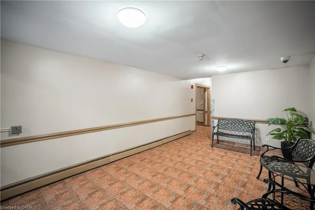 Additional image 20 of 141 Catharine St Unit 204