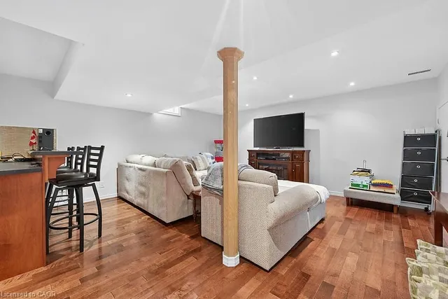 Additional image 43 of 28 Woodbank St